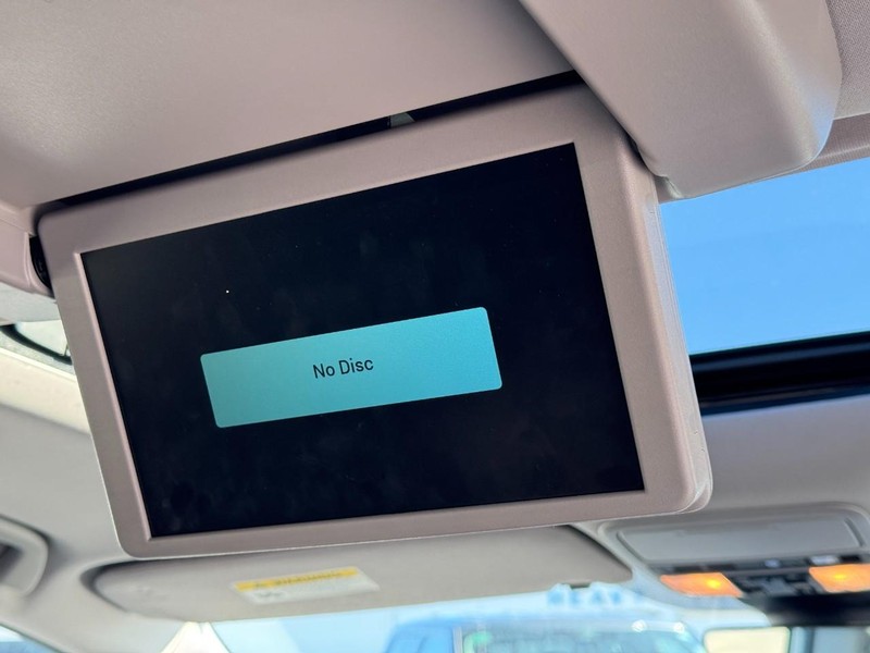 Honda Odyssey Vehicle Full-screen Gallery Image 17