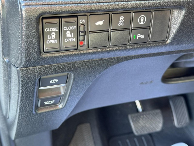 Honda Odyssey Vehicle Full-screen Gallery Image 18