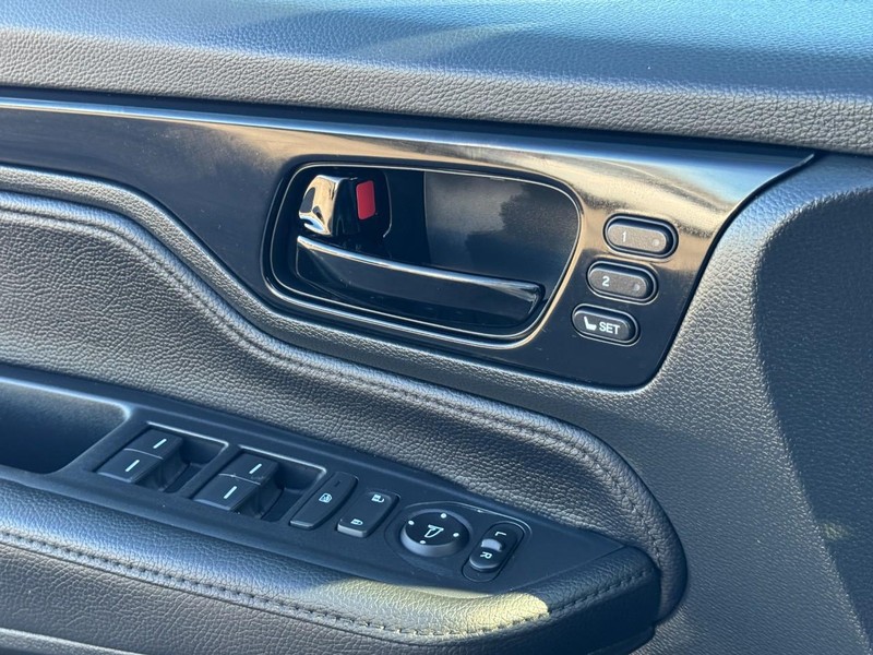 Honda Odyssey Vehicle Full-screen Gallery Image 25