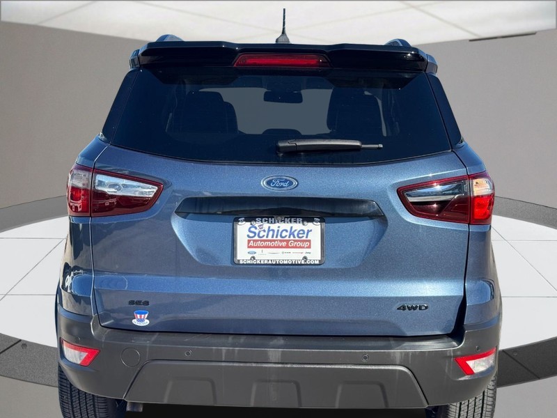 Ford EcoSport Vehicle Full-screen Gallery Image 04