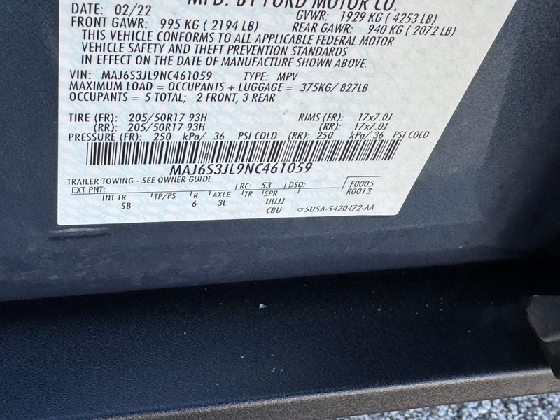 Ford EcoSport Vehicle Full-screen Gallery Image 24