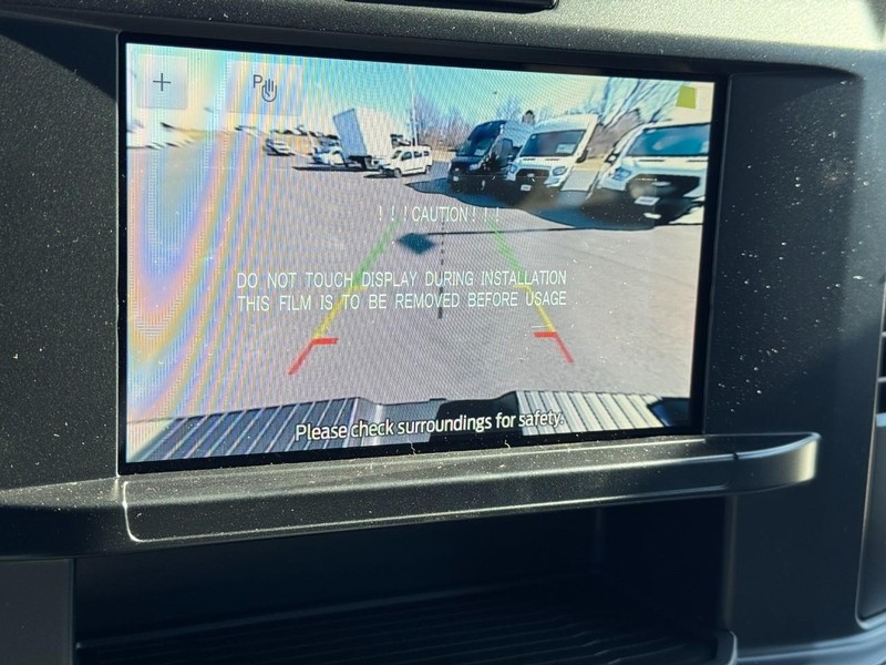 Ford Super Duty F-250 SRW Vehicle Full-screen Gallery Image 20