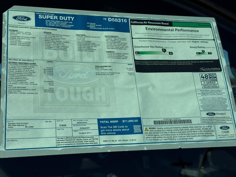 Ford Super Duty F-350 DRW Vehicle Full-screen Gallery Image 18