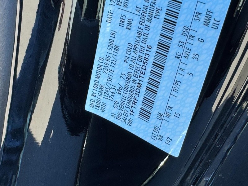 Ford Super Duty F-350 DRW Vehicle Full-screen Gallery Image 19