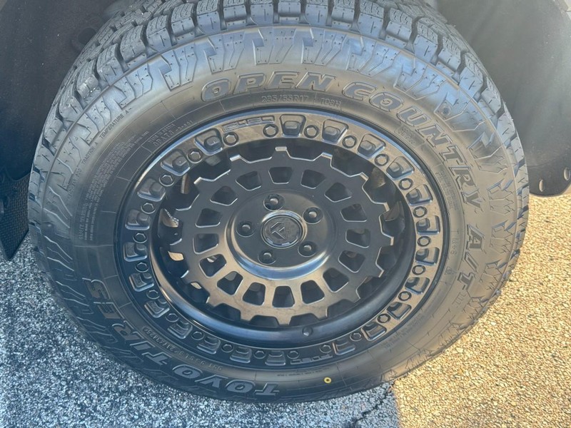 Ford Bronco Sport Vehicle Full-screen Gallery Image 07