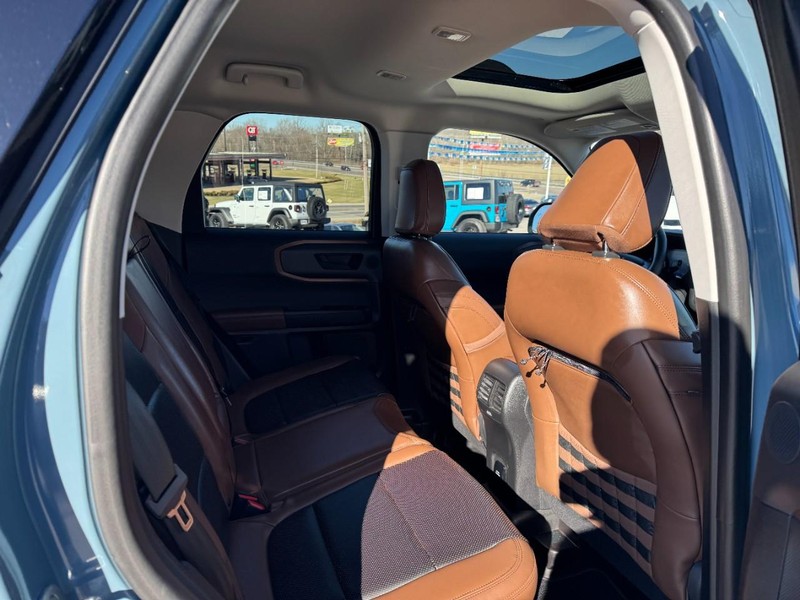 Ford Bronco Sport Vehicle Full-screen Gallery Image 10