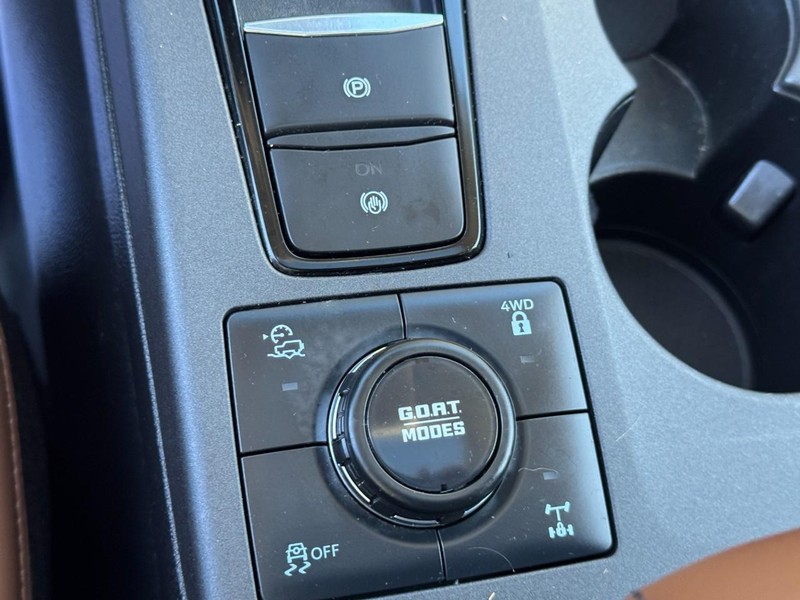 Ford Bronco Sport Vehicle Full-screen Gallery Image 21