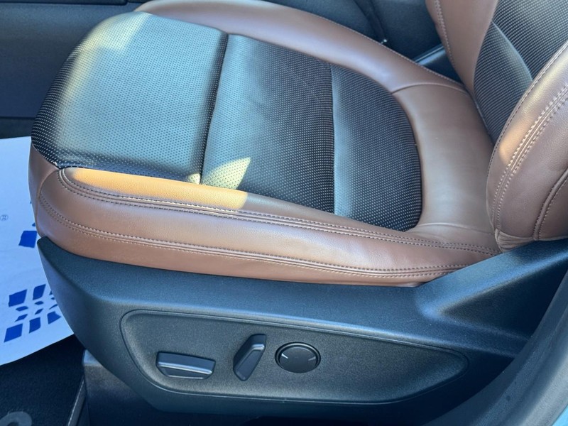 Ford Bronco Sport Vehicle Full-screen Gallery Image 25