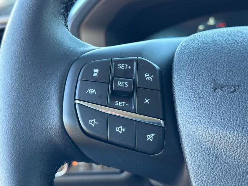 Ford Bronco Sport Vehicle Full-screen Gallery Image 11