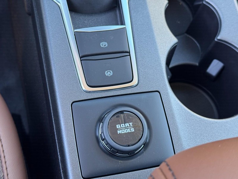 Ford Bronco Sport Vehicle Full-screen Gallery Image 14