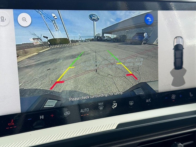 Ford Bronco Sport Vehicle Full-screen Gallery Image 19