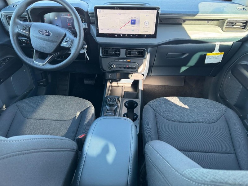 Ford Maverick Vehicle Full-screen Gallery Image 06