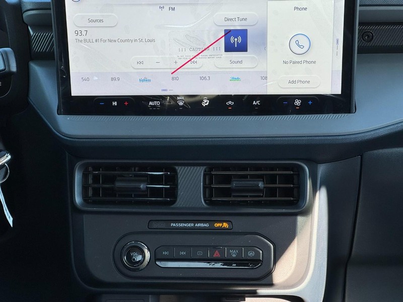 Ford Maverick Vehicle Full-screen Gallery Image 08