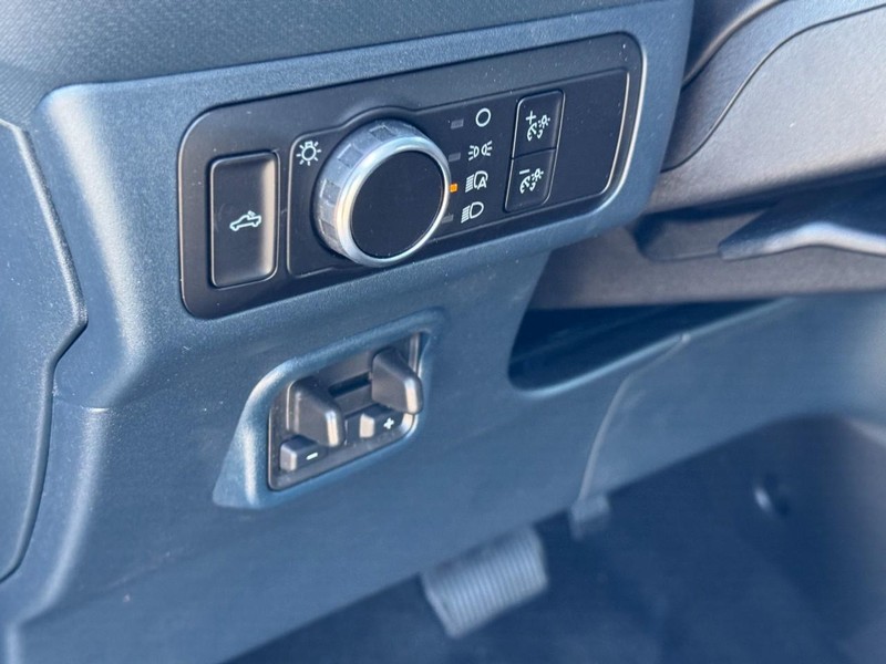 Ford Maverick Vehicle Full-screen Gallery Image 12