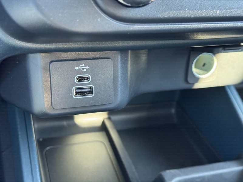 Ford Maverick Vehicle Full-screen Gallery Image 15