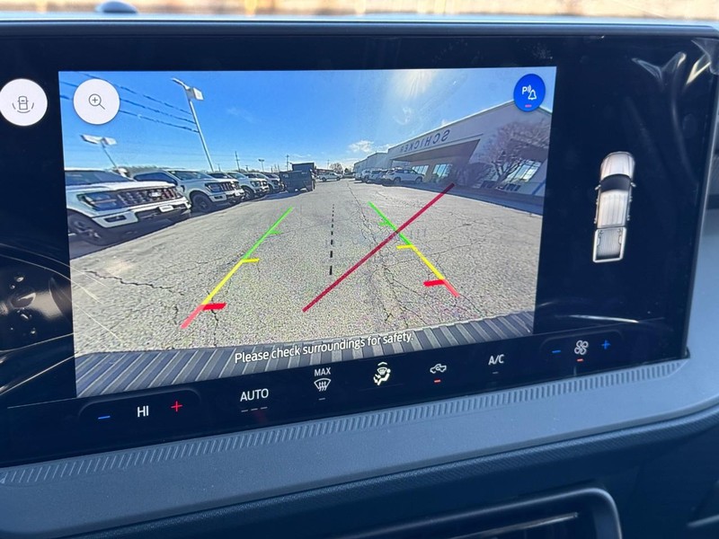 Ford Maverick Vehicle Full-screen Gallery Image 16