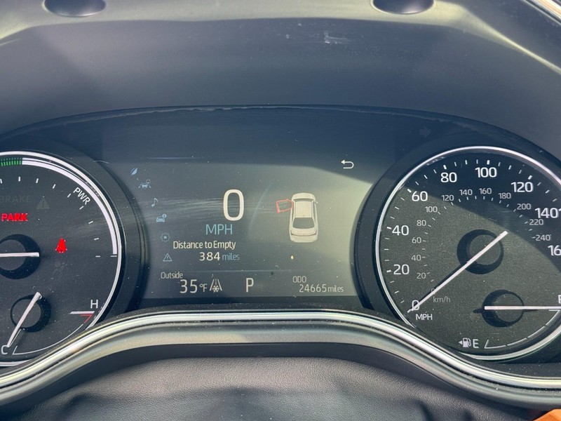 Toyota Avalon Vehicle Full-screen Gallery Image 19