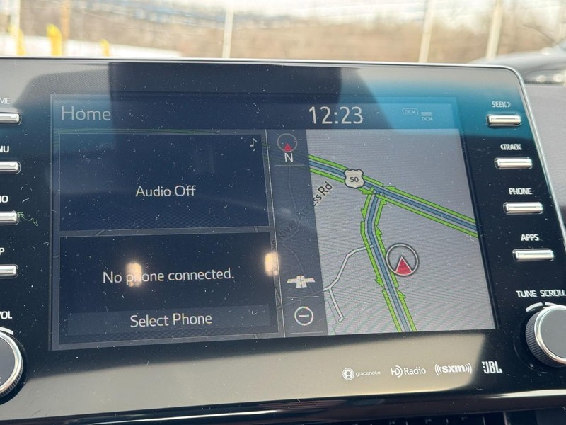 Toyota Avalon Vehicle Full-screen Gallery Image 20