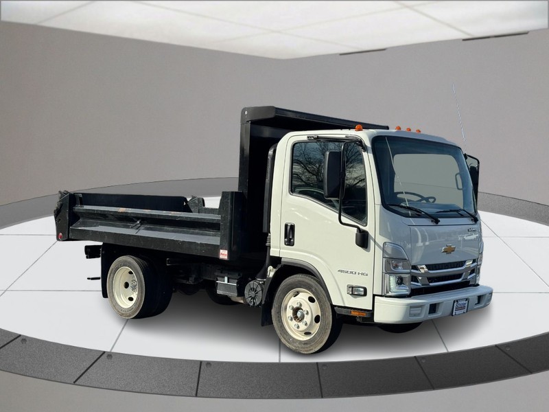 Chevrolet 4500 HG LCF Gas Vehicle Full-screen Gallery Image 02