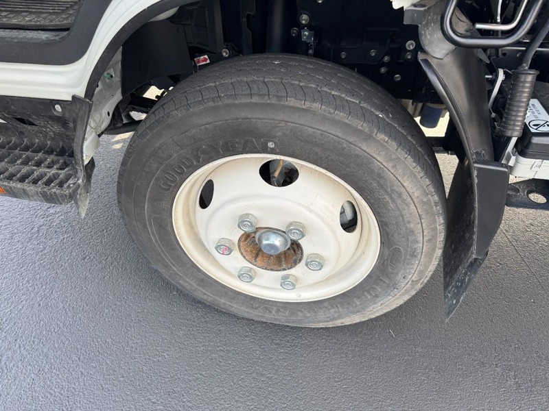 Chevrolet 4500 HG LCF Gas Vehicle Full-screen Gallery Image 13