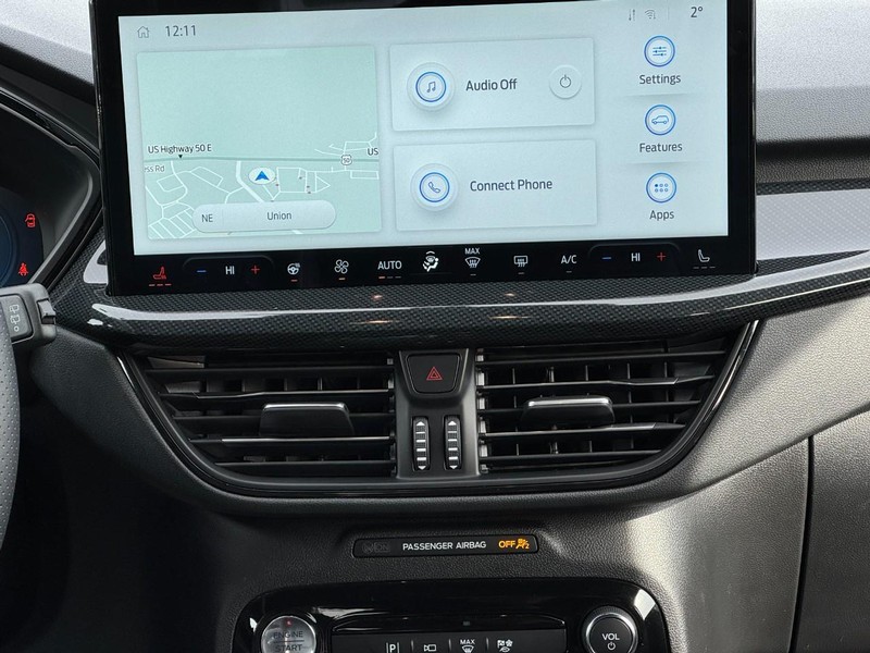 Ford Escape Vehicle Full-screen Gallery Image 13