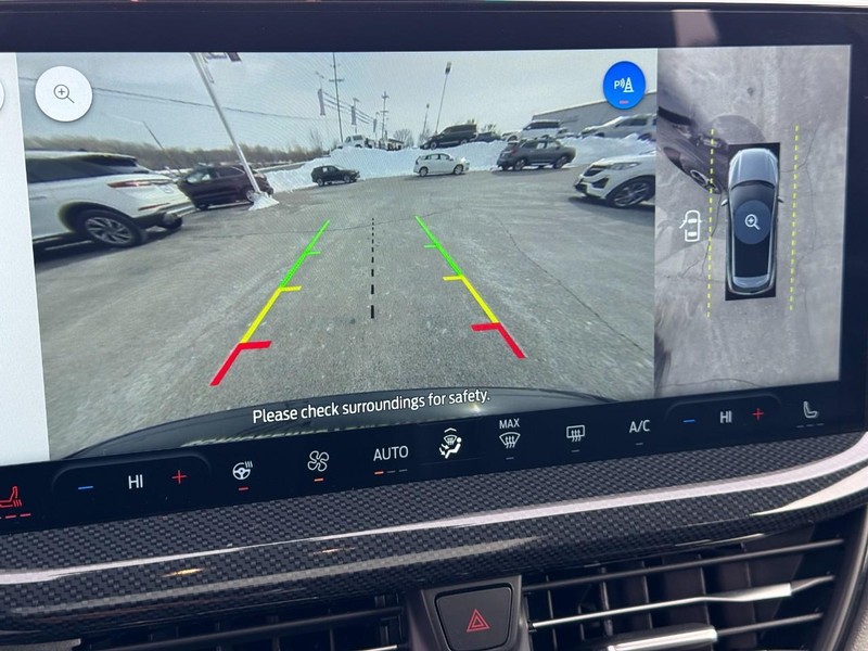 Ford Escape Vehicle Full-screen Gallery Image 22