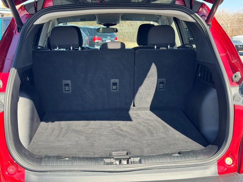 Ford Escape Vehicle Full-screen Gallery Image 05