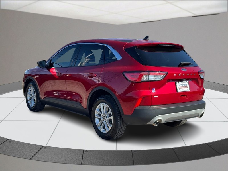 Ford Escape Vehicle Full-screen Gallery Image 06