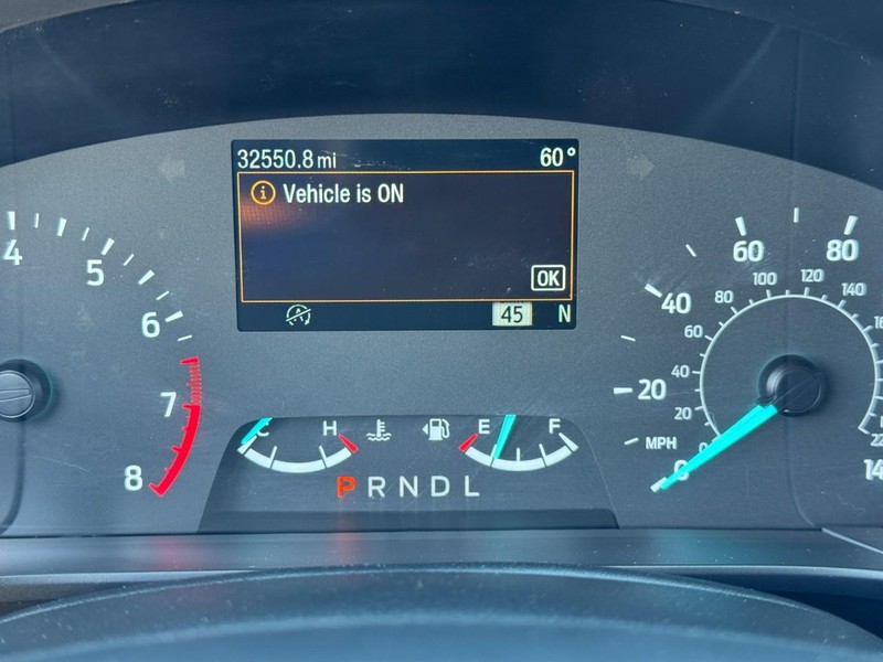 Ford Escape Vehicle Full-screen Gallery Image 20