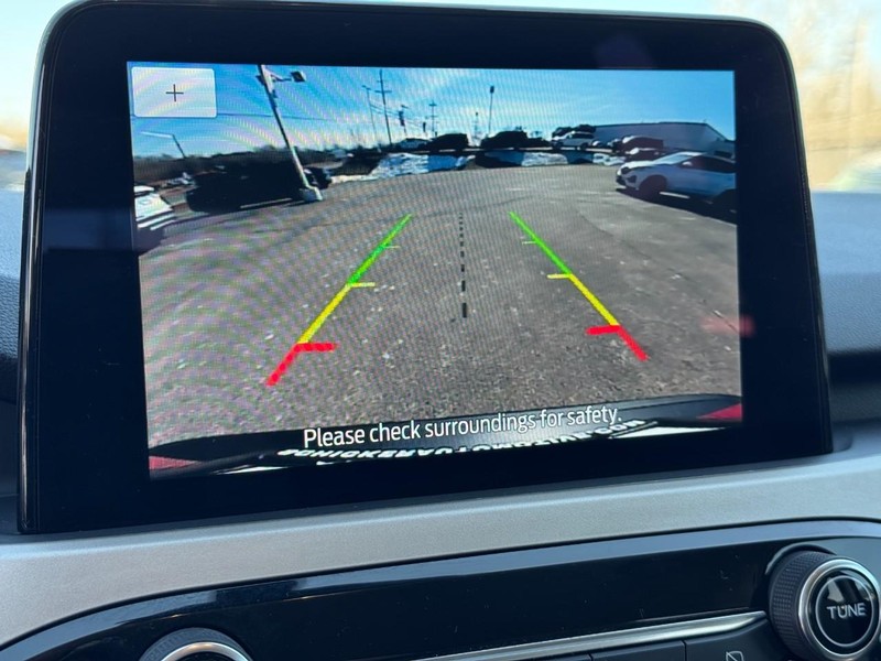 Ford Escape Vehicle Full-screen Gallery Image 22