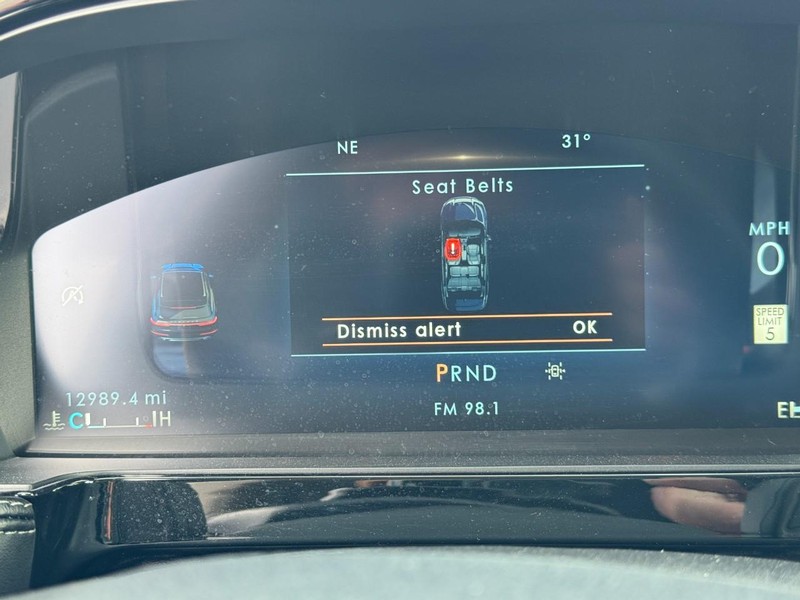 Lincoln Corsair Vehicle Full-screen Gallery Image 20