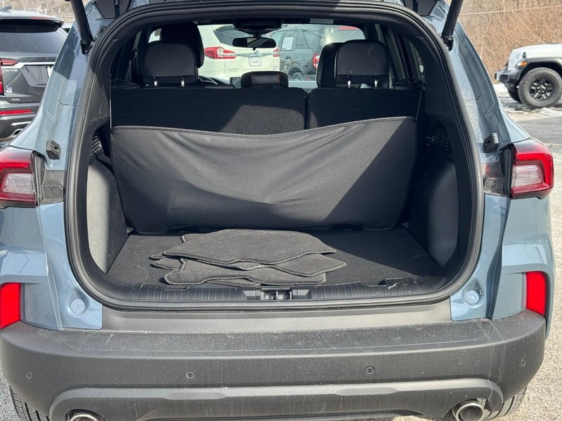 Ford Escape Vehicle Full-screen Gallery Image 05