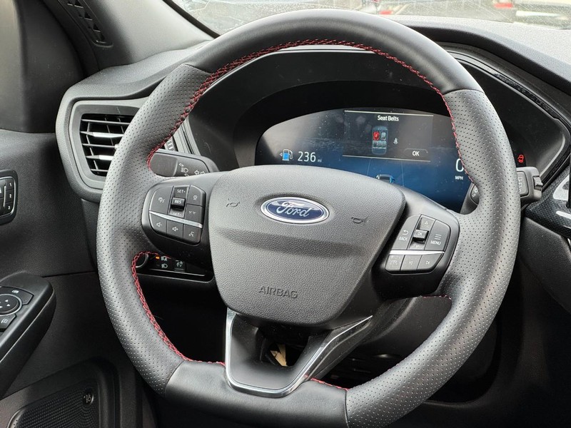 Ford Escape Vehicle Full-screen Gallery Image 12