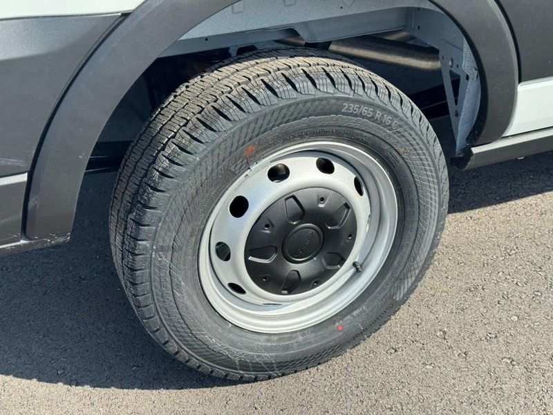 Ford Transit Cargo Van Vehicle Full-screen Gallery Image 04