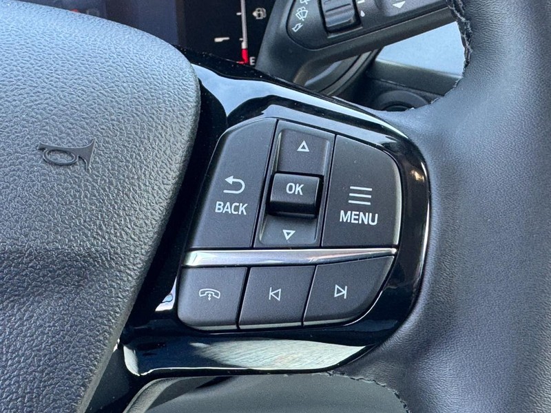 Ford Escape Vehicle Full-screen Gallery Image 14