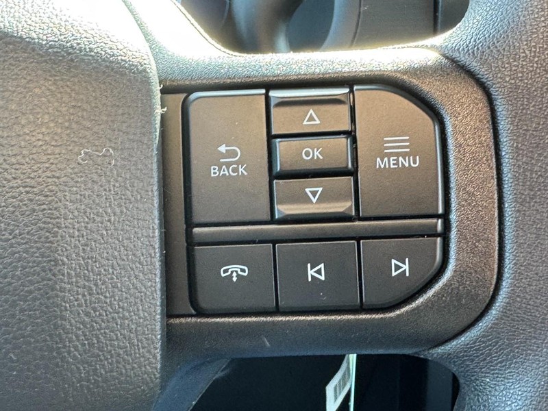 Ford F-150 Vehicle Full-screen Gallery Image 16