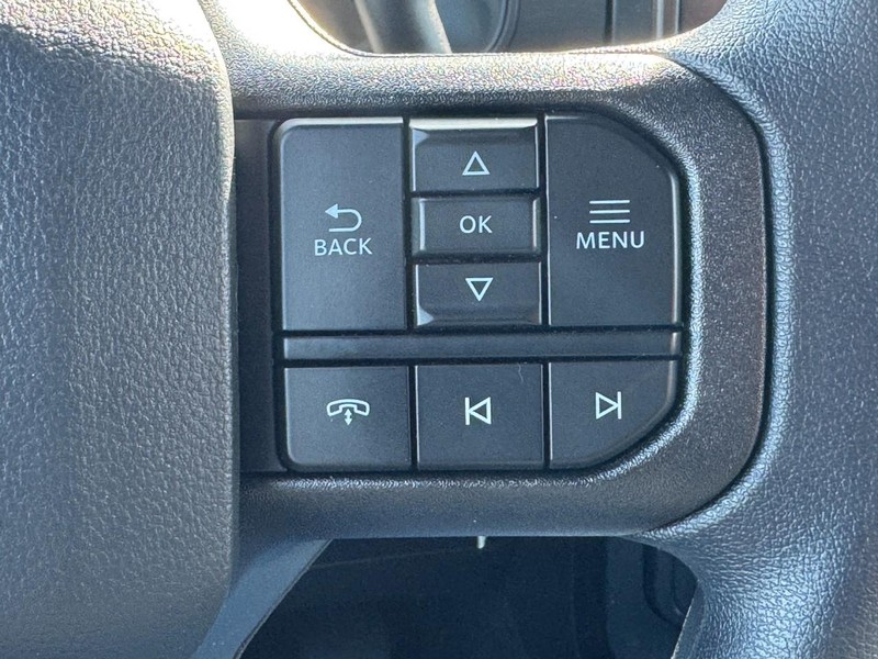 Ford F-150 Vehicle Full-screen Gallery Image 17