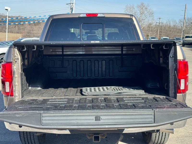 Ford F-150 Vehicle Full-screen Gallery Image 05