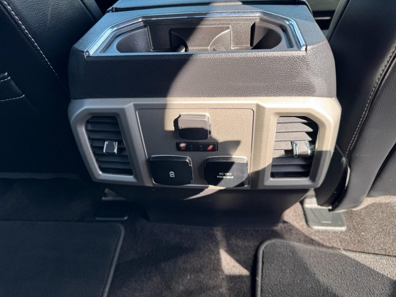 Ford F-150 Vehicle Full-screen Gallery Image 16