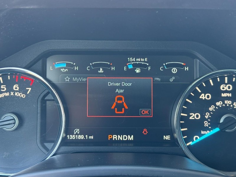 Ford F-150 Vehicle Full-screen Gallery Image 20