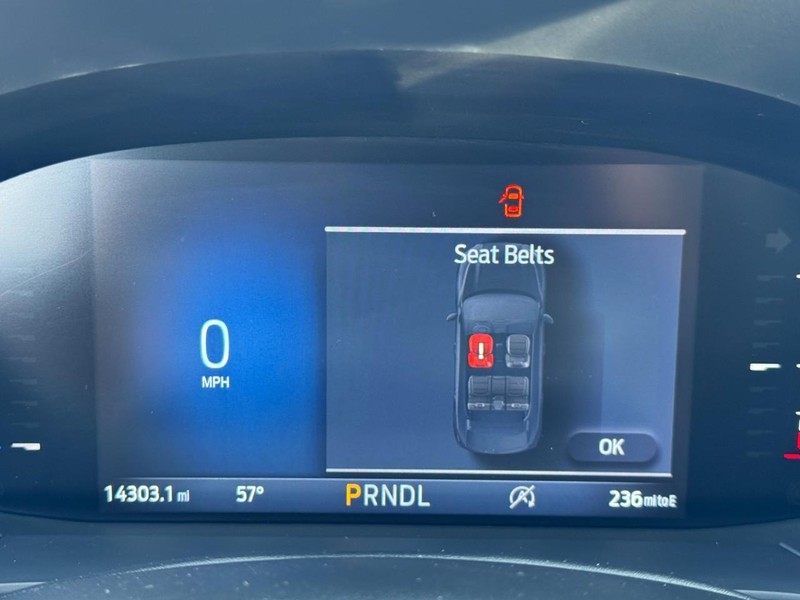 Ford Escape Vehicle Full-screen Gallery Image 20