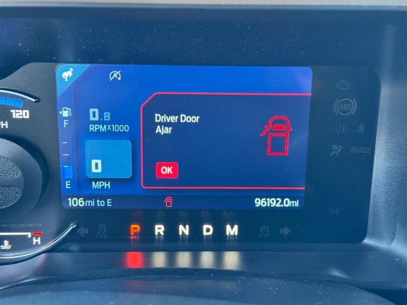 Ford Bronco Vehicle Full-screen Gallery Image 19