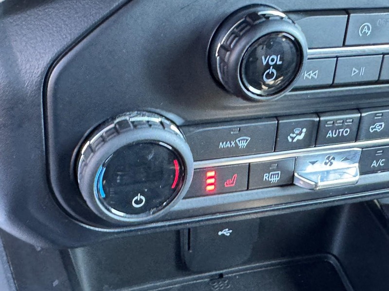 Ford Bronco Vehicle Full-screen Gallery Image 22