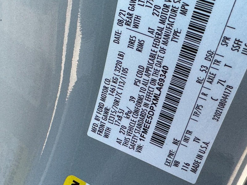 Ford Bronco Vehicle Full-screen Gallery Image 26