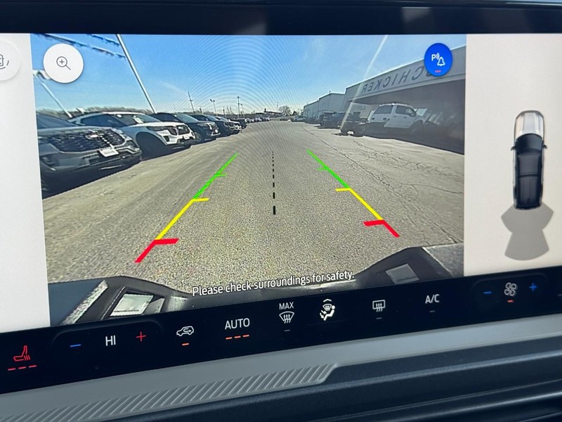 Ford Bronco Sport Vehicle Full-screen Gallery Image 16