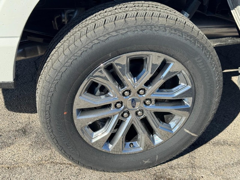 Ford F-150 Vehicle Full-screen Gallery Image 05