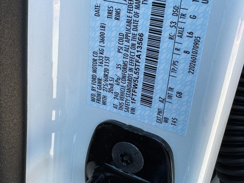 Ford F-150 Vehicle Full-screen Gallery Image 22