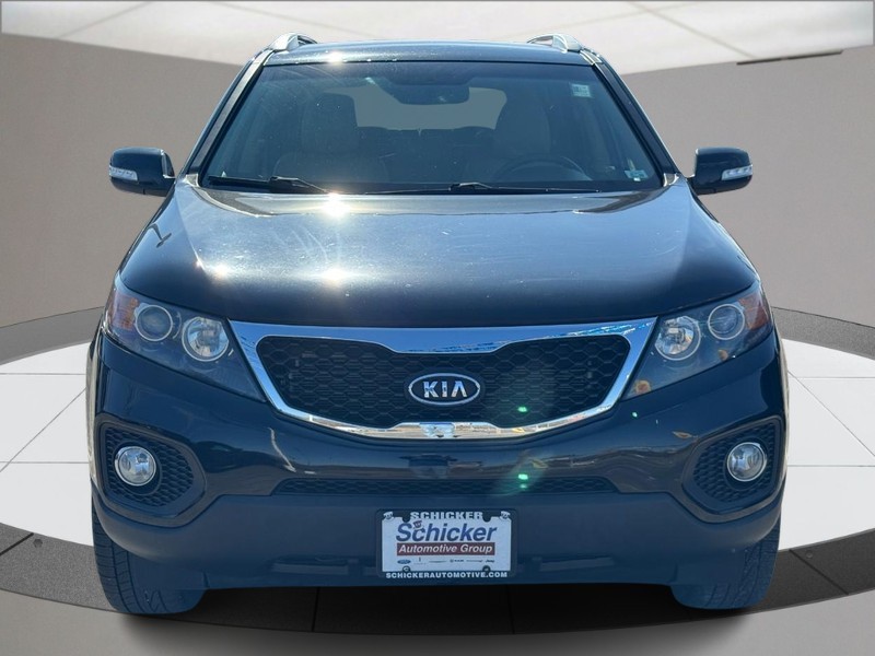 Kia Sorento Vehicle Full-screen Gallery Image 09