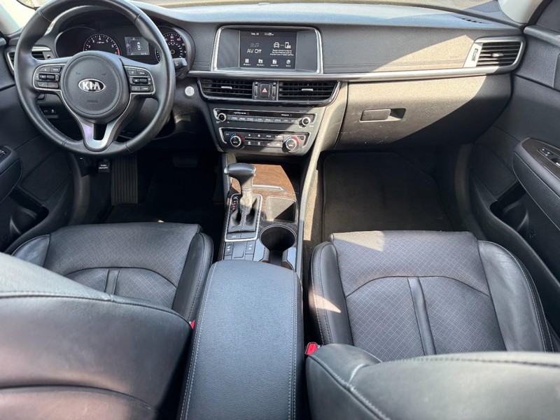 Kia Optima Vehicle Full-screen Gallery Image 11