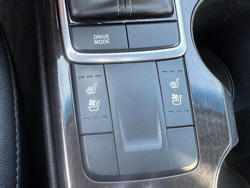 Kia Optima Vehicle Full-screen Gallery Image 21